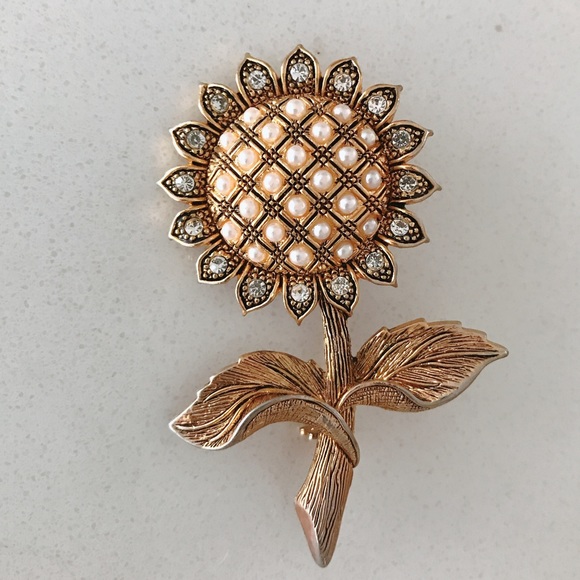 Vintage pearly sunflower brooch - Picture 4 of 5